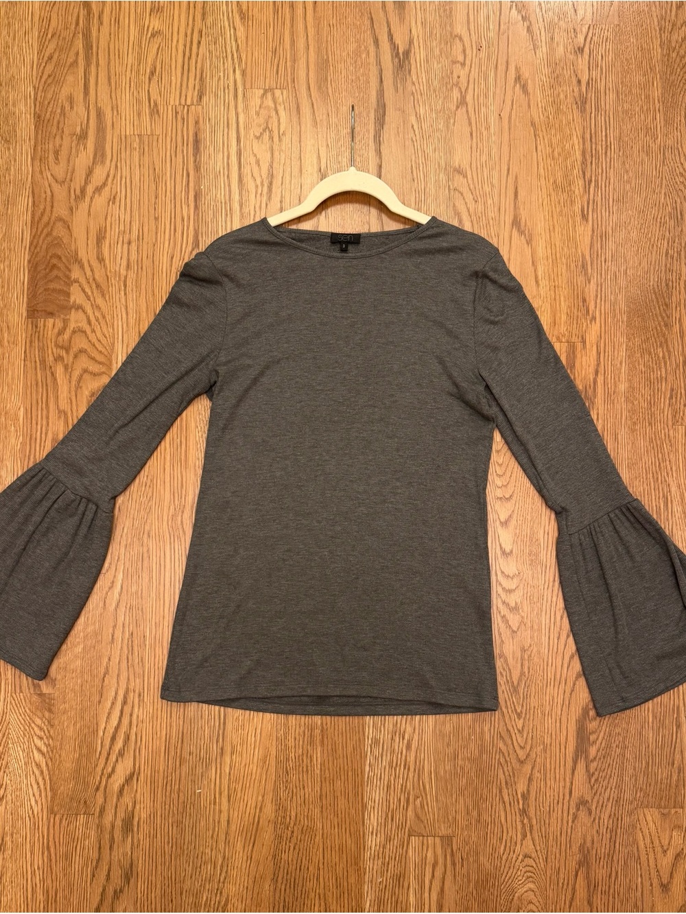 Women's Dark Gray Bell Sleeve Long-Sleeve Tee